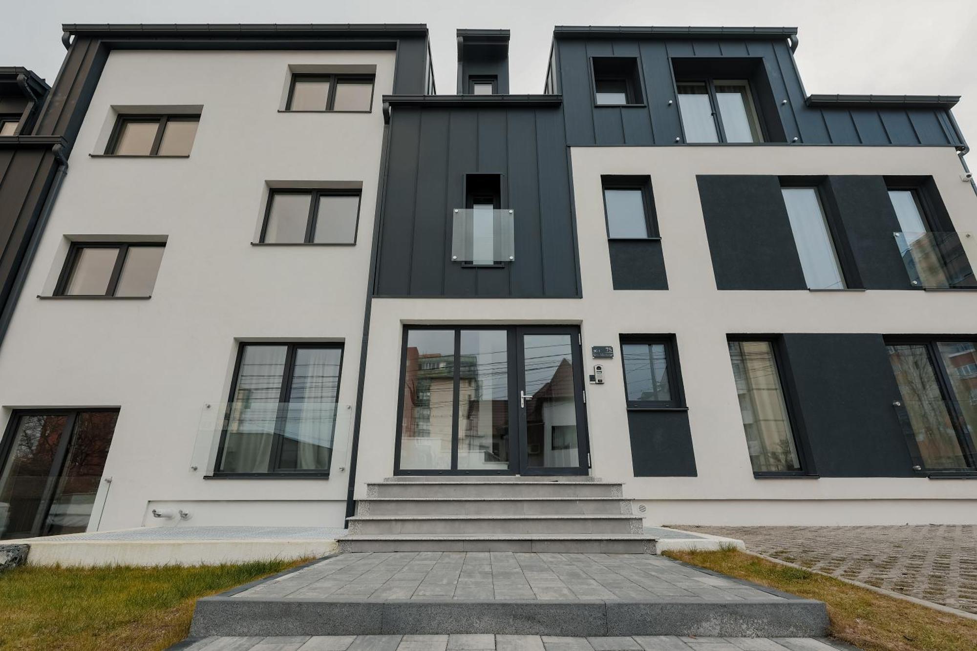 Aparthotel Nest Inn Meteor Cluj-Napoca Luaran gambar